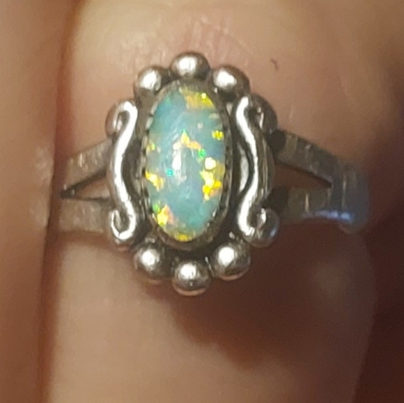 wm wheeler co Jewelry - opal native vintage ring sterling size 5